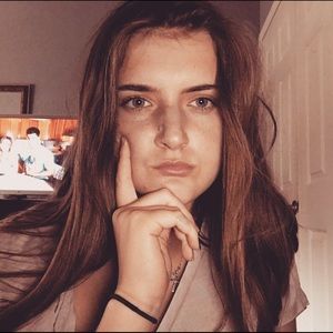 Meet your Posher, Lauren